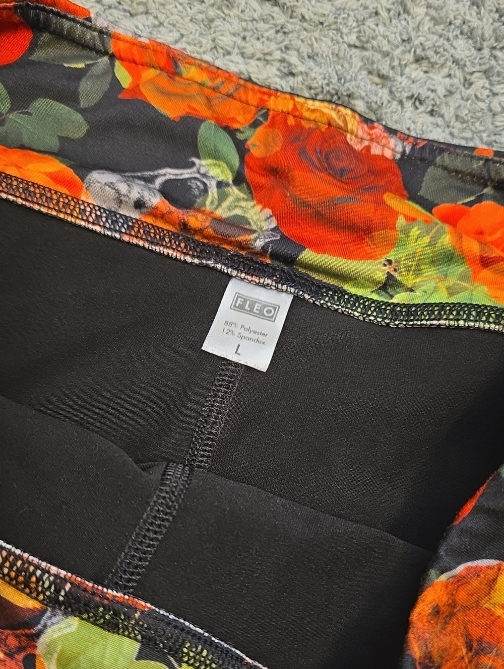 Fleo Skull And ROSES SHORTS SZ L - Picture 4 of 4